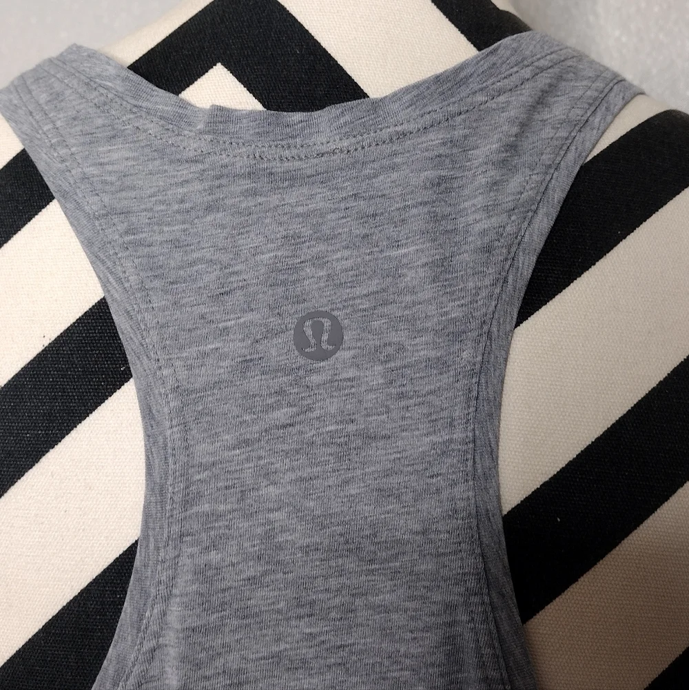 Lululemon Women's Gray Workout Running Athletic Tank Top Sz 16